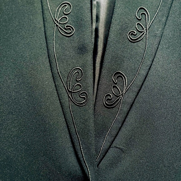 Not available til April
Ladies tuxedo style pantsuit - Picture 2 of 4